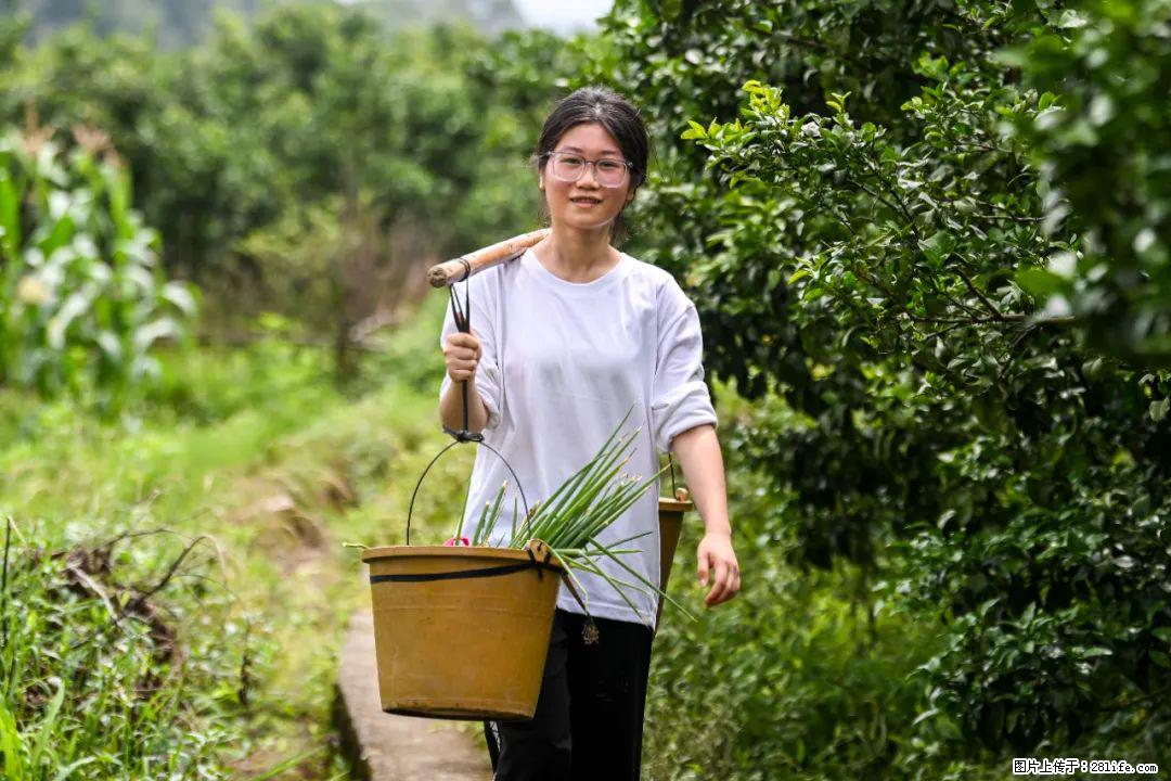 全网追的“扁担女孩”，找了一份暑假工，时薪12元 - 株洲生活资讯 - 株洲28生活网 zhuzhou.28life.com